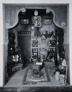The Wellcome Research Institution, Euston Road, London: a reconstruction of an Arabic pharmacy from Damascus, 1959-1989. Photograph.