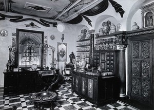 view The Wellcome Research Institution, Euston Road, London: a reconstruction of an Italian pharmacy, 1935-1946. Photograph.