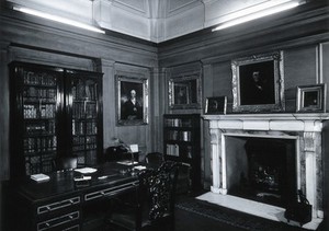 view The Wellcome Historical Medical Museum, 28 Portman Square, London: the Director's Room, c. 1954. Photograph.