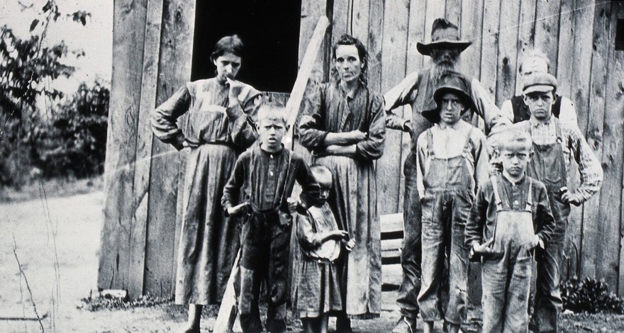 Ankylostomiasis: a family in Kentucky with hookworm disease. Photograph, 1926.