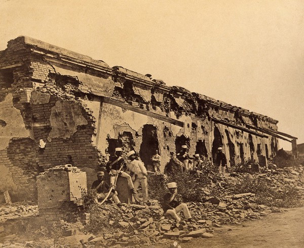 Kanpur, India: the barracks defended by Major-General Sir Hugh Massy Wheeler during the Indian Rebellion, in ruins. Photograph by Felice Beato, ca. 1858.