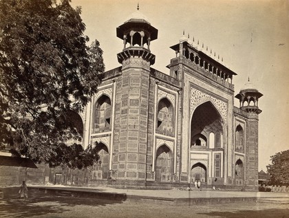 The Taj Mahal, Agra, India: the gateway. Photograph, ca. 1900.