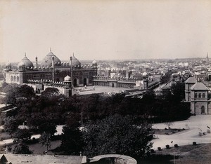 view Agra, India: elevated view of the city. Photograph, ca. 1900.
