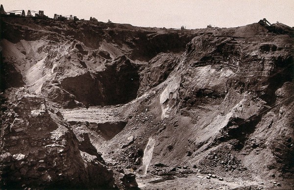 Kimberley, South Africa: the Du Toits-Pan diamond mine. Woodburytype, 1888, after a photograph by Robert Harris.