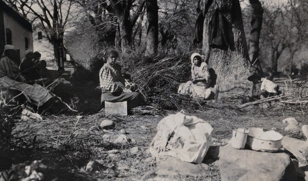 South Africa: African workers at a farm near Stellenbosch. Photograph by Mrs Ada Cleland, 1905.