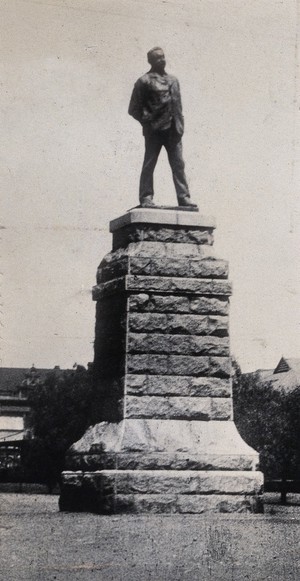 view South Africa: a monument to Cecil Rhodes. Photograph by Sir William Crookes, 1905.