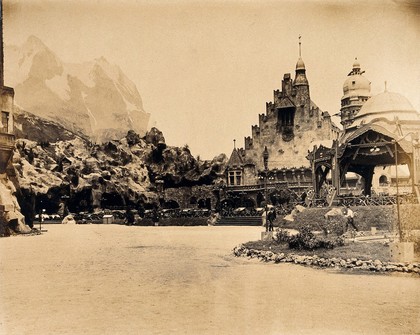 The 1904 World's Fair, St. Louis, Missouri: the Tyrolean Alps restaurant and bandstand. Photograph, 1904.