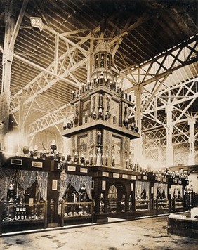 The 1904 World's Fair, St. Louis, Missouri: a Californian agricultural produce display. Photograph, 1904.