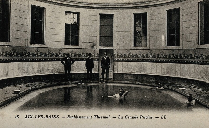 A swimming pool in a thermal establishment, in Aix-les-Bains, France. Photographic postcard, ca. 1920.