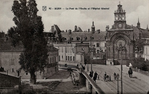 The Ouche bridge and the general hospital in Dijon, France. Photographic postcard, ca. 1910.