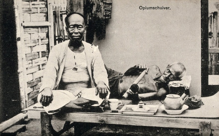 Java: two opium smokers, one reclining, the other one sitting. Process print.