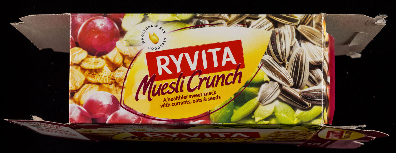 Ryvita Muesli Crunch : a healthier sweet snack with currants, oats & seeds / The Ryvita Company Limited.
