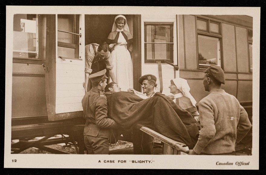 A case for "Blighty" : Canadian official / Pictorial Newspaper Co. (1910), Ltd.