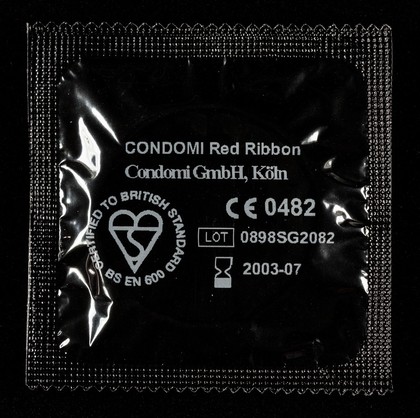 Condomi Red Ribbon / Condomi GmbH, Köln.
