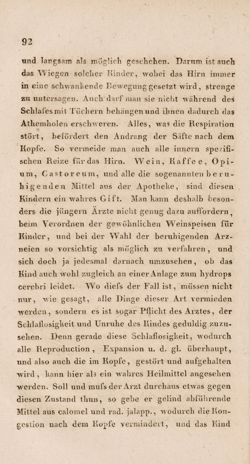 36 Verlegers willen Leid thun, dafs ich hier nichts als lauter Gutes, und gar keine Scandala aufzudecken habe, die in der Regel noch besser abgehen. Übrigens begreife ich es auch wohl, warum solche Priyatbesuche und dieScblafrocks-Gespräche, von so grofsemlnteresse für die lesende Welt sind. Hier bat der Mann sein öffentliches oder Staatskleid ausgezogen, und erscheint dem guten Bekannten in dem bequemen, gewohnten Alltagsrocke oder gar in noch gröfserm Neglige. Und hier bekommt man dann den Menschen im Gelehrten zu sehen, w ie er leibt und lebt. Der sonst gar zu Bescheidene wird hier lauter und offenherziger, der V Scheue und Furchtsame wird dreister, und wer sich vor dem Gebelle andersdenkender Kritikaster fried¬ fertig und still zurückzog, spricht hier frei von der Leber w eg. Alle Fesseln der Politik und des litterä- rischen Terrorismus werden hier abgestreift, und frei, wie die Kunst selbst, tritt auch der Künstler auf vor dem Kunstgenossen. Und dieses schöne, herr¬ liche Verhaltnifs sollte unbenutzt bleiben für die Wahrheit und das gröfsere Publikum ? Und w enn das Innere, das Verborgene so oft gerade das Reichste und Beste am Menschen ist, warum will man ihn dann immer nur von seiner ärmsten und schlechtesten Seite sehen und kennen lernen?— Es ist also» denke’ ich , erw iesen , dafs das Publikum ein Recht hat auf jede bedeutende Priyatäufscrung seiner Gelehrten , und auf diesem Rechte fufsend, will ich doch jetzt sehen, wer den ersten Stein gegen mich aufheben wird.