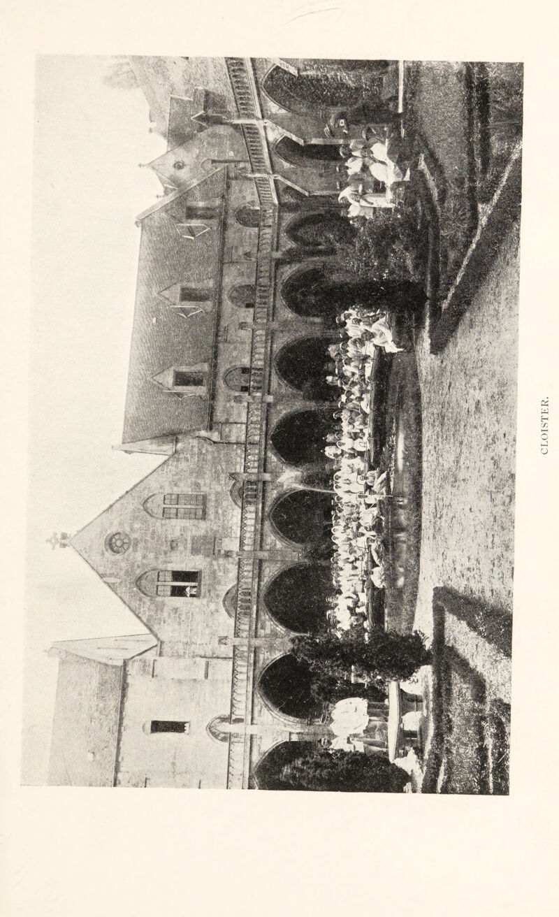 CLOISTEF