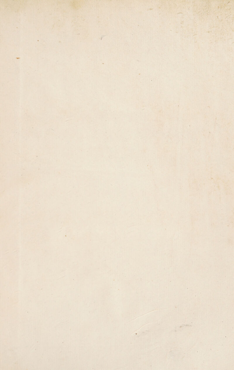 - i . ' : ' . . ■ J> ' * ' : . : . . . - . • ■ ' •• 4~ . . r