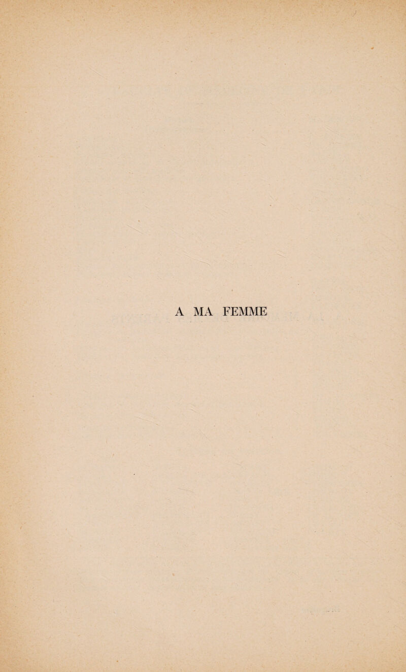 - • '’.-’’o ^ i. ' *“'•< '*■ ■y ■■.'l-t:;::-’' V* \'€ A - c .^' '■ y ■ ' *'* N A MA FEMME I : ::'< ' 'É'U