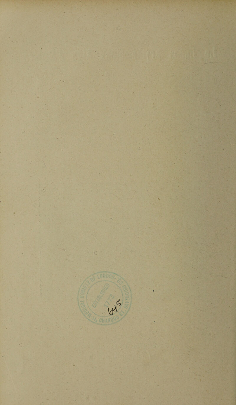 > ■ 9 J • V } 4 '• i* \ /