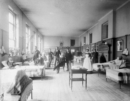 M0006548: Joseph Lister (1827-1912) in the Victoria male casulty ward, King's College Hospital, 1891