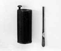 view M0000006: black, wooden stibium pot with ivory base and stick