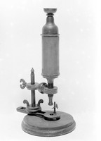 view M0000162: Model of Robert Hooke's microscope.