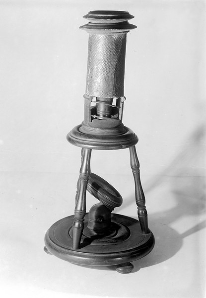 M0000193: Nachet collection: compound microscope