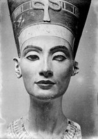 view M0001091: Bust of Nefertiti