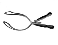 view M0001492: Obstetrical forceps with hinged handle, type designed by Alexander Hamilton (1739-1802) in 1794