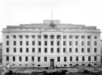 view M0002815: Exterior view of Wellcome Research Institute Building under construction, 1932