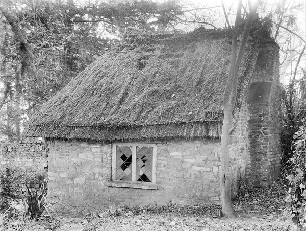 M0003267: Side view of Temple of Vaccination at Berkley, Gloucester.