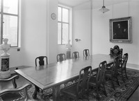 view M0004528: Interior of board room in Wellcome building, Euston Road, 1932