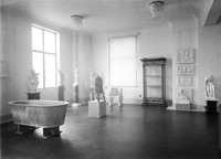 view M0004507: Wellcome Historical Medical Museum, view of Hall of Statuary, Euston Road