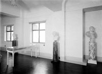 view M0004523: Wellcome Historical Medical Museum, view of Hall of Statuary, Euston Road