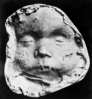 view M0004963: Death mask of a Parisian child, 4th century