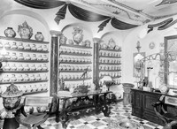 view M0006332: 17th century Italian Pharmacy, interior