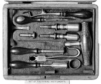 view M0008401: Set of trepanning instruments