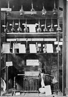 view M0008835: Louis Pasteur's original apparatus