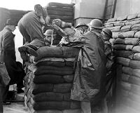 view M0007685: Air raid practice on the roof of the Wellcome Research Institute building