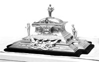 view M0007822: Casket containing the Freedom of the City of London presented to Joseph Lister, 1907