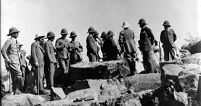 view M0009075: Lord Kitchener visiting Jebel Moya