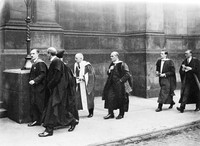 view M0008128: Sir Henry Wellcome receiving an honorary degree at the University of Edinburgh