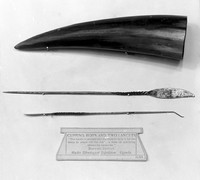 view M0008317: Cupping horn and 2 lancets, from Bunyoro, Western Uganda