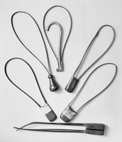 view M0008279: Whalebone obstetrical fillets, one with blunt hook, 6 instruments