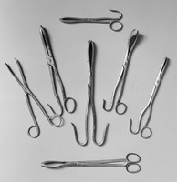 view M0008220: English and French lithotomy forceps