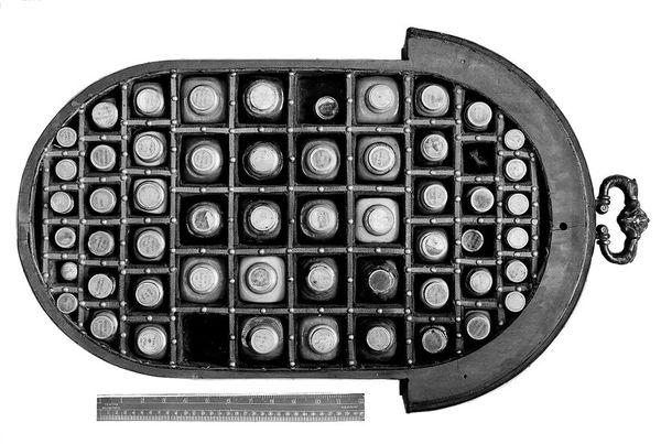 M0007467: Compartment from naval medicine chest