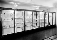 view M0009914: Wellcome Historical Medical Museum display: anaesthesia exhibition, 1946