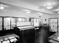 view M0009917: Wellcome Historical Medical Museum display: anaesthesia exhibition, 1946