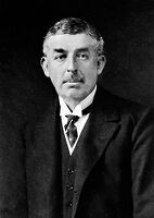 view M0013606: Portrait of William H. Willcox (1870-1941)