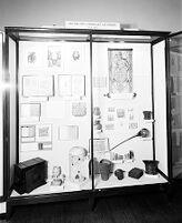 view M0013007: View of Elizabethan section in Medicine under three Queens exhibition, 1953